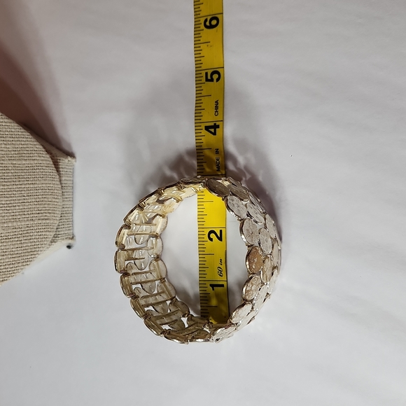 $5☃️Lot of 6 Fashion Jewelry 2 Necklaces & 4 Bracelets Green Themed Shell - Picture 8 of 15